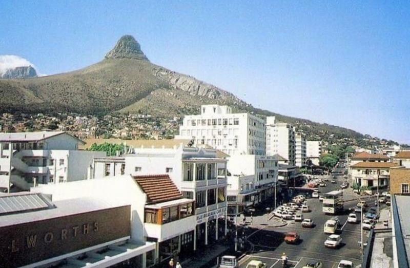 2 Bedroom Property for Sale in Sea Point Western Cape